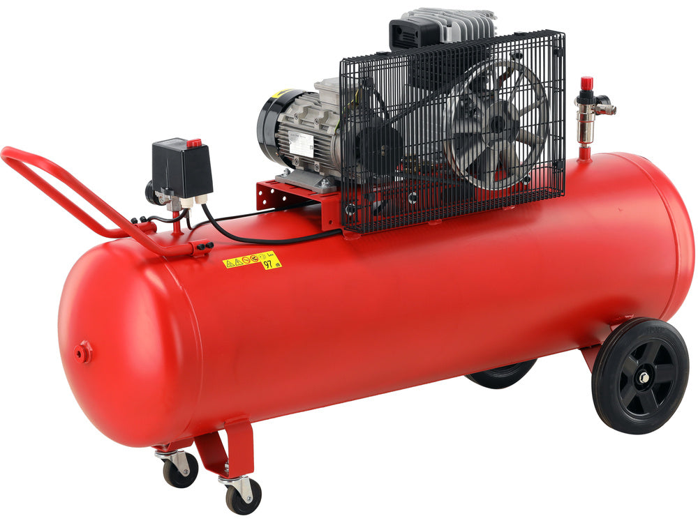 Reimdreven Oljesmurt Kompressor 400V 200L 3.0HP – Kraftig og Pålitelig for Profesjonell Bruk