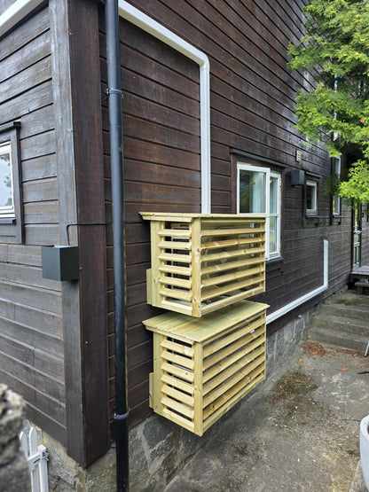 Varmepumpehus, flatt tak – For veggmontert varmepumpe H:58cm