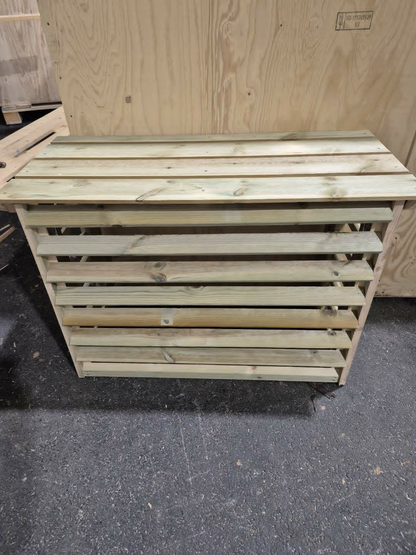 Varmepumpehus med flatt tak – Perfekt til balkong og terrasse H:100cm